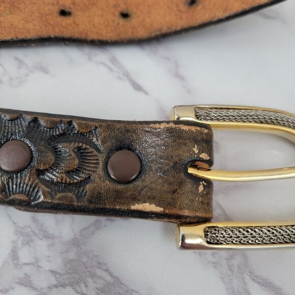 Vintage Brown Texas Embossed Leather Belt with Gold Toned Buckle - Picture 7 of 14